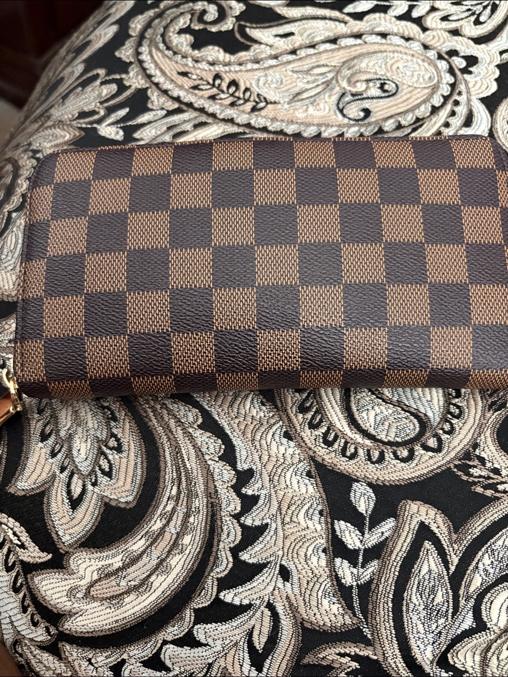DAISY ROSE Zip Around Wallet and Phone Clutch, Brown Checkered